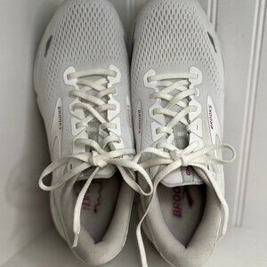 Brooks Ghost 15 Women's Sneakers - Size 10